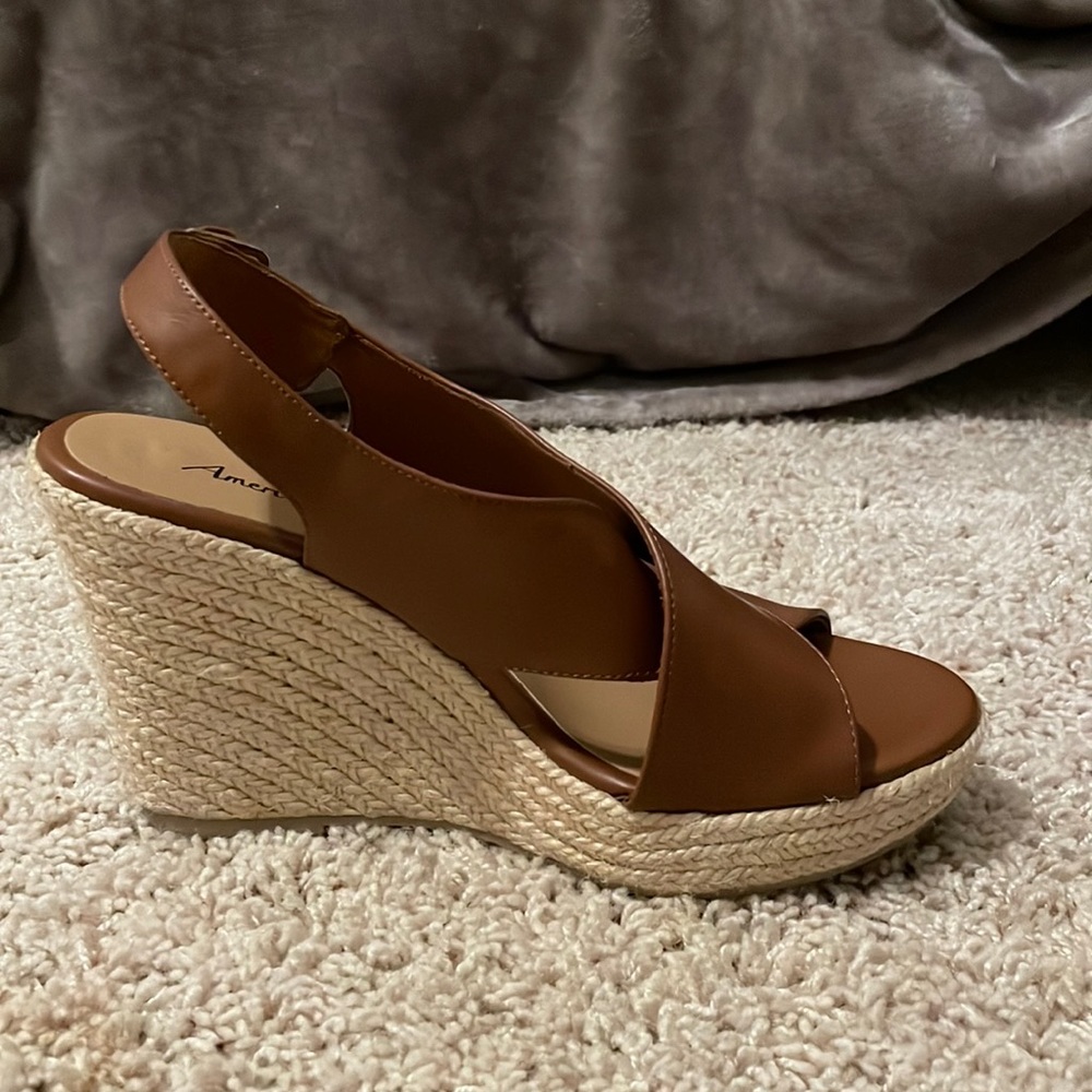 Nearly New Wedge Sandals in Cognac